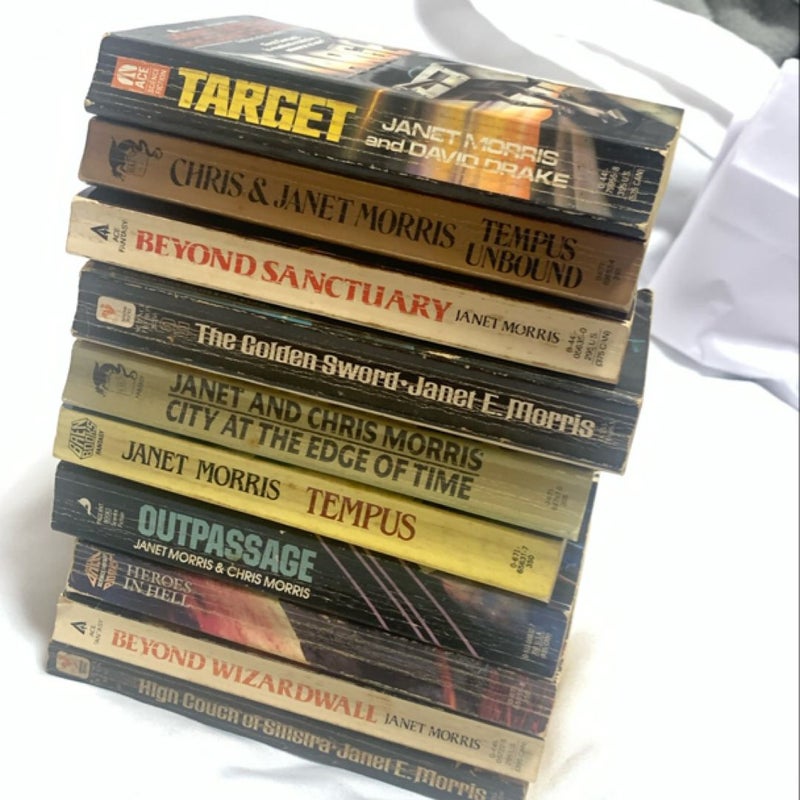 Bundle of 10 vintage books by Janet Morris, fantasy novels books. City at the edge of time, Heroes Hell ect. 