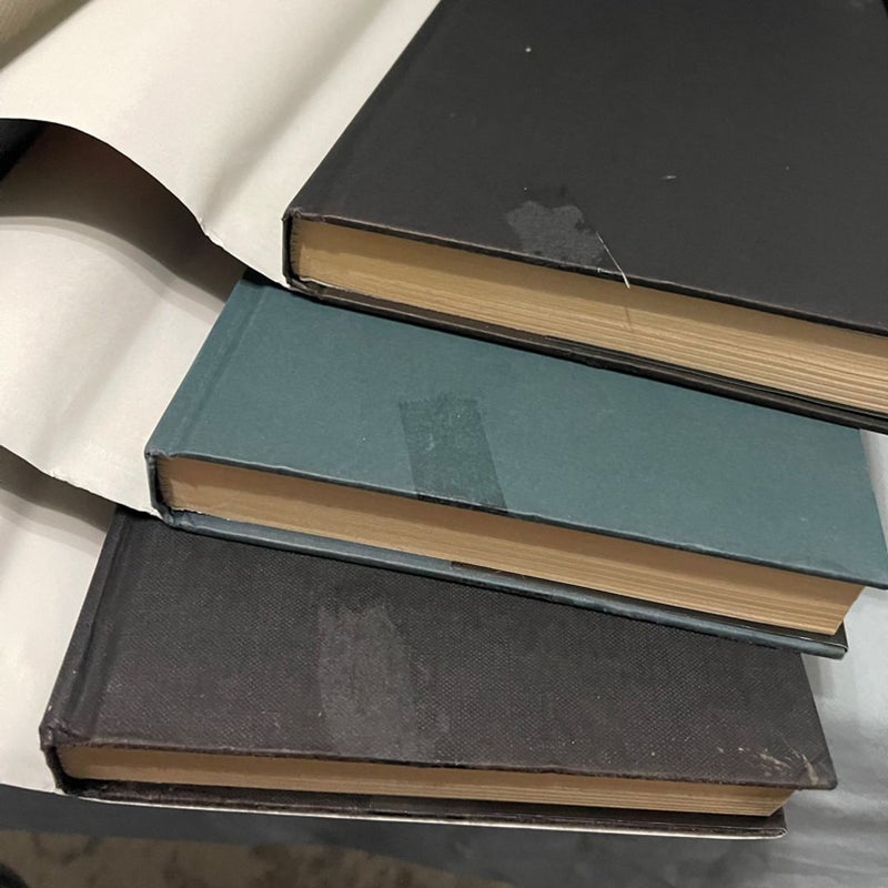 The Walking Dead Hardcover Book Set