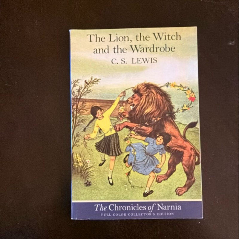 The Lion, the Witch and the Wardrobe: Full Color Edition