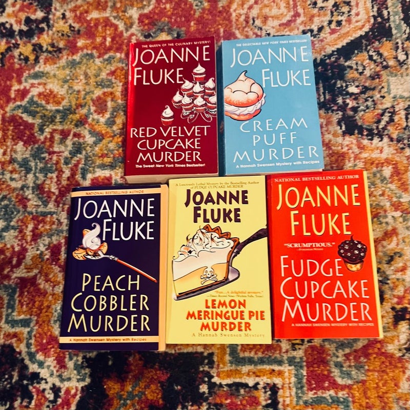 Lot of 5 Cozy Mystery Paperbacks by Joanne Fluke, Hannah Swensen Series GOOD