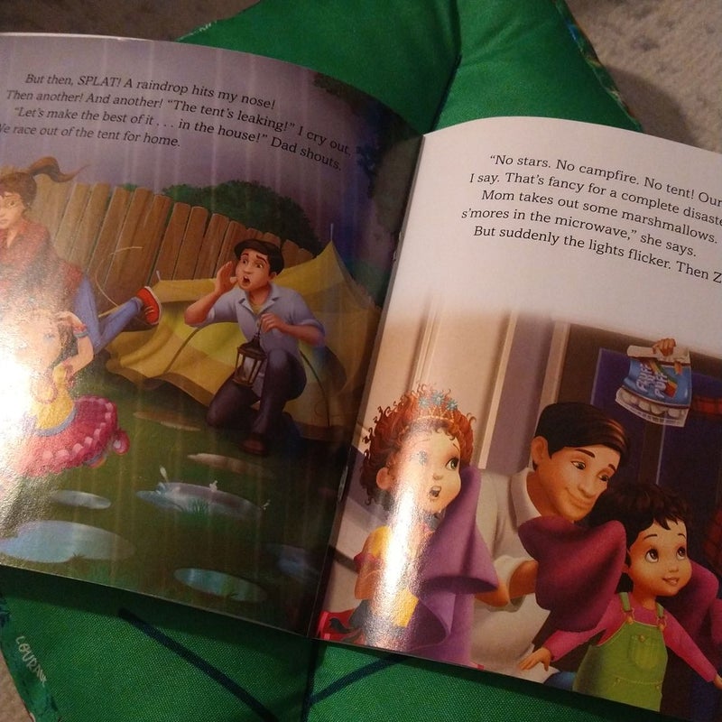 Disney Junior Fancy Nancy: Camp Fancy by Krista Tucker, Paperback