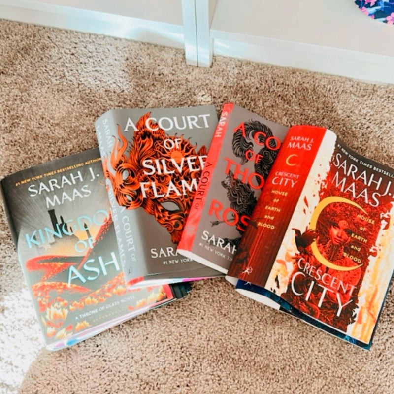 ALL SJM hardcover dust jackets (Throne of Glass, ACOTAR, Crescent City)