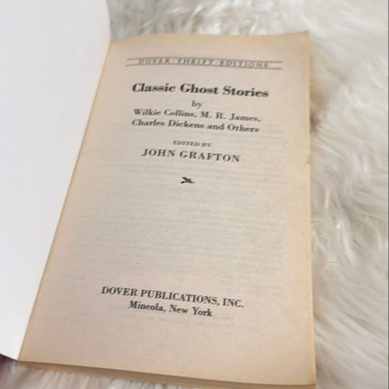 Classic Ghost Stories by Wilkie Collins, M. R. James, Charles Dickens and Others