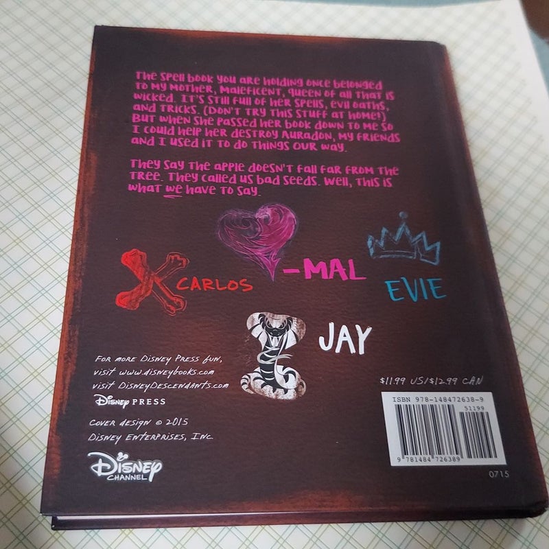 Descendants: Mal's Spell Book