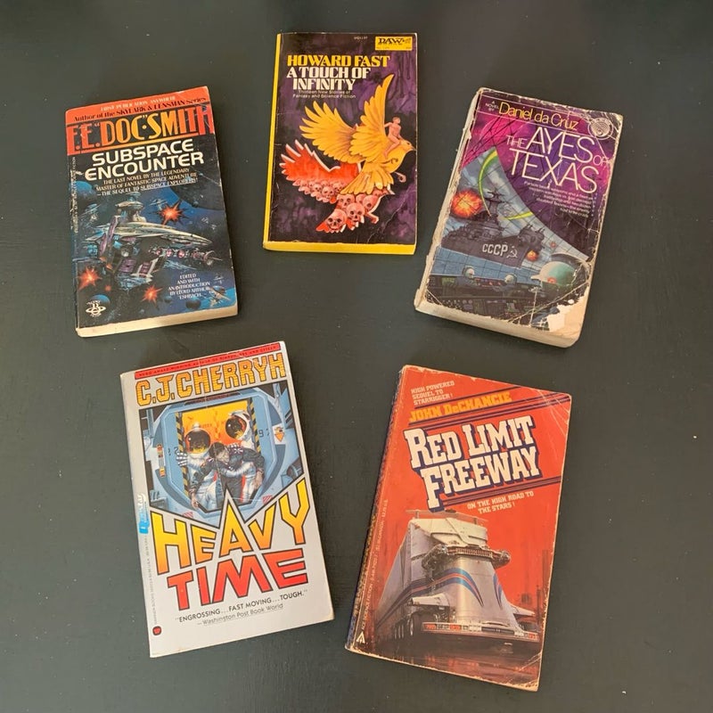 Classic Vintage Sci-Fi Paperbacks 5-Book Bundle