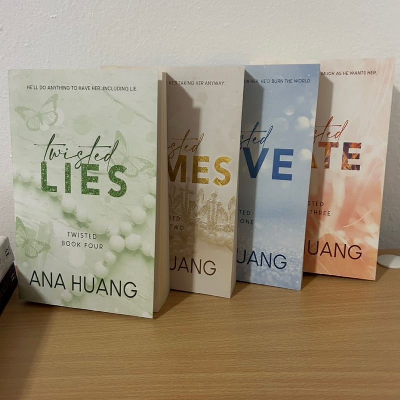 Twisted Series Ana Huang 4 Books Collection Boxed Set (Twisted Love, Twisted Games, Twisted Hate, Twisted Lies)