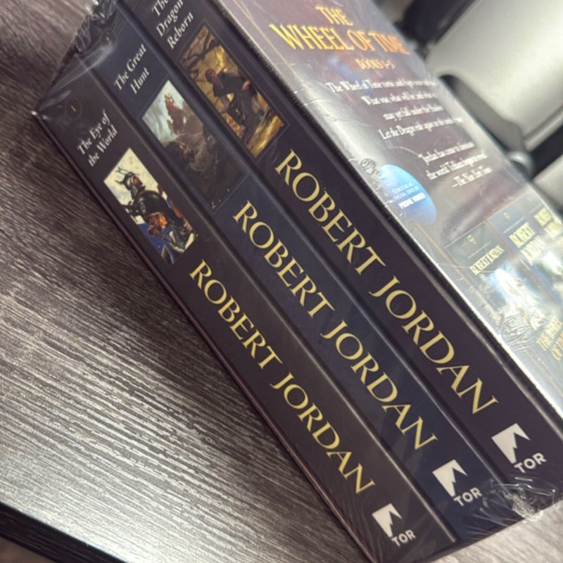 Wheel of Time Paperback Boxed Set I