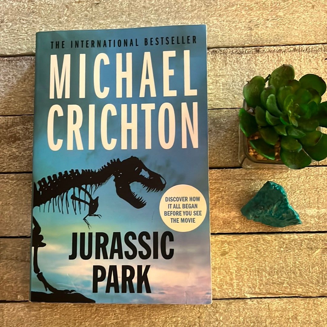 Jurassic Park By Michael Crichton, Paperback | Pangobooks