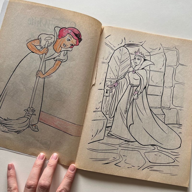 Disney's Snow White and the Seven Dwarfs Coloring Book