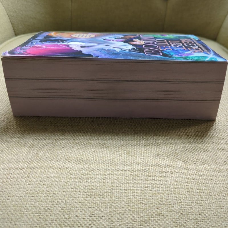Keeper of the Lost Cities - Unlocked Book 8. 5