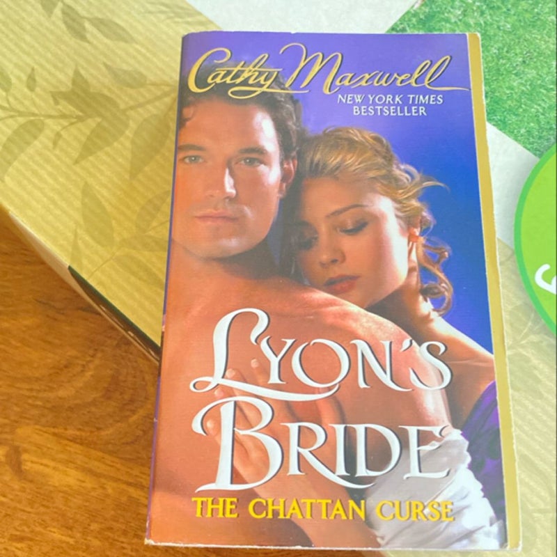 Lyon's Bride: the Chattan Curse