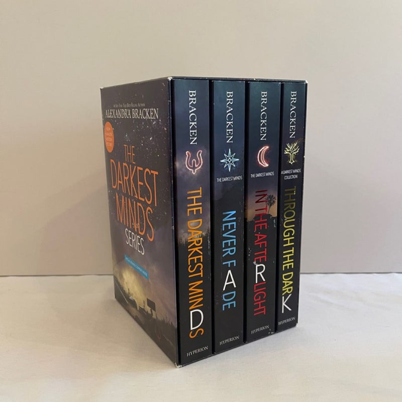 The Darkest Minds Series Boxed Set [4-Book Paperback Boxed Set] (the Darkest Minds)