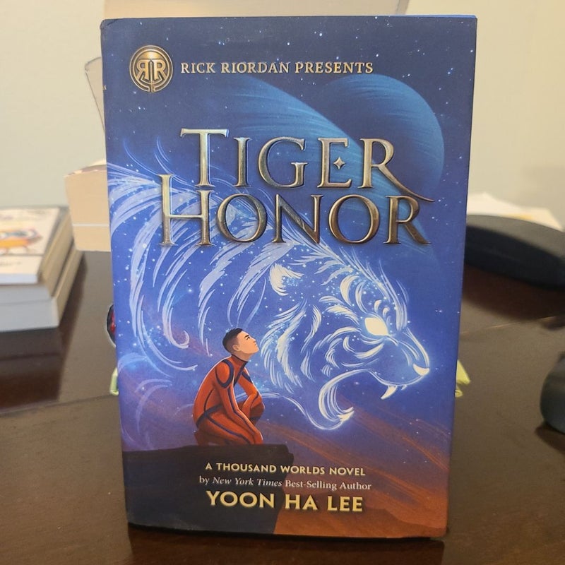 Tiger Honor (a Thousand Worlds Novel)