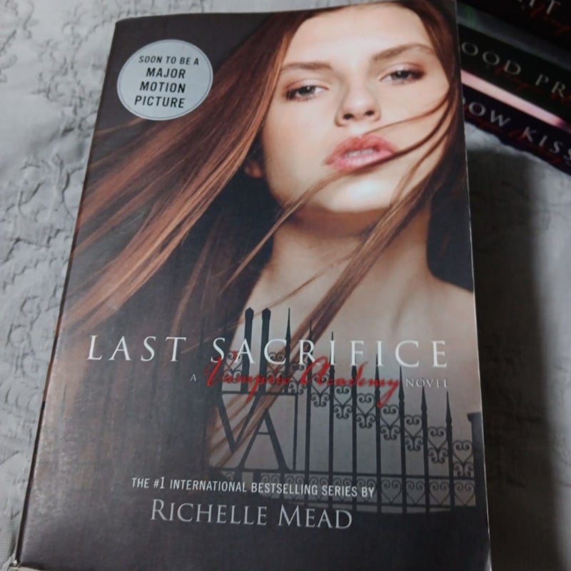 Vampire Academy complete set of 6 books