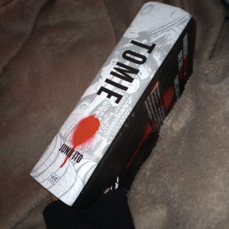 Tomie: Complete Deluxe Edition