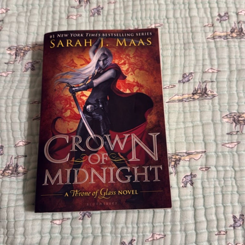 Crown of Midnight Oop cover