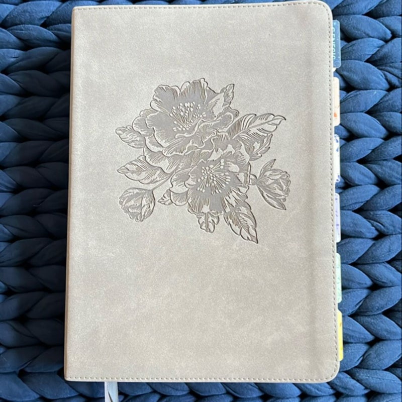 ESV Single Column Journaling Bible LARGE PRINT Hosanna Revival