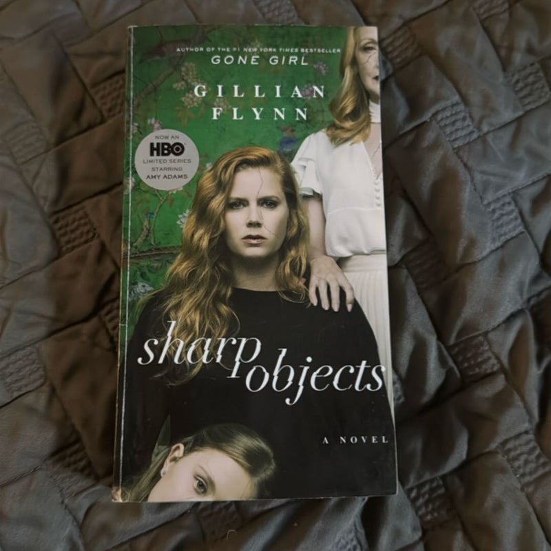 Sharp Objects (Movie Tie-In)