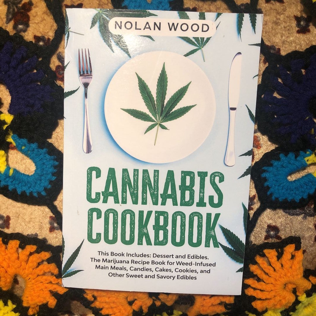 Paperback　by　Cookbook　Wood,　Pangobooks　Cannabis　Nolan