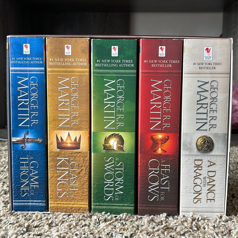 George RR Martin's A Game of Thrones 5-Book Boxed Set (Song of Ice and Fire  Series) (A Song of Ice and Fire)