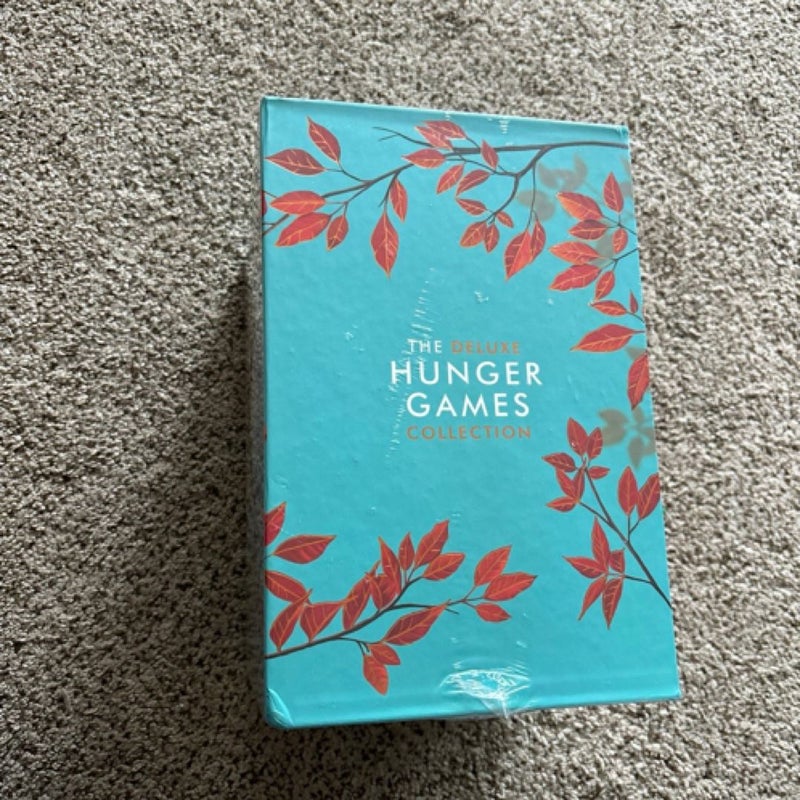 Waterstones The Deluxe Hunger Games Collection - special edition box set