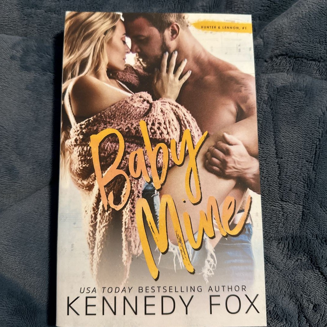 Baby Mine (Hunter and Lennon, #1)