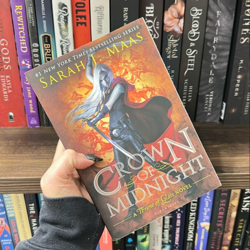 Crown of Midnight by Sarah J Maas OOP