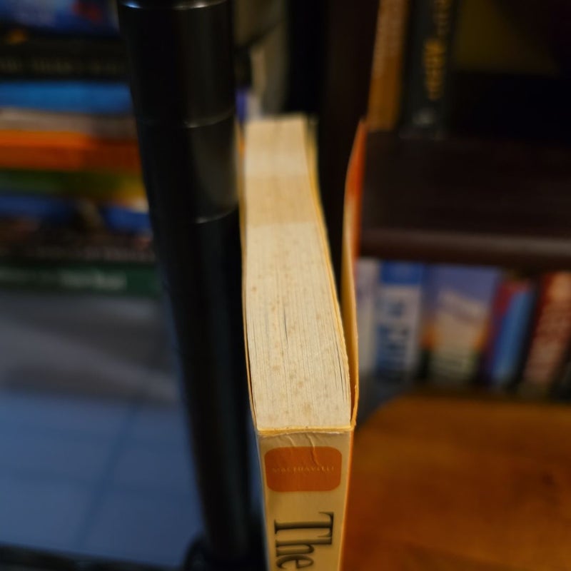 FIRST EDITION, VINTAGE 1977 (Norton Critical Edition) Written by Niccolo Machiavelli, Translated and Edited by Robert M. Adams