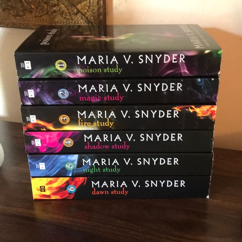 Maria V Snyder - Poison Study Series