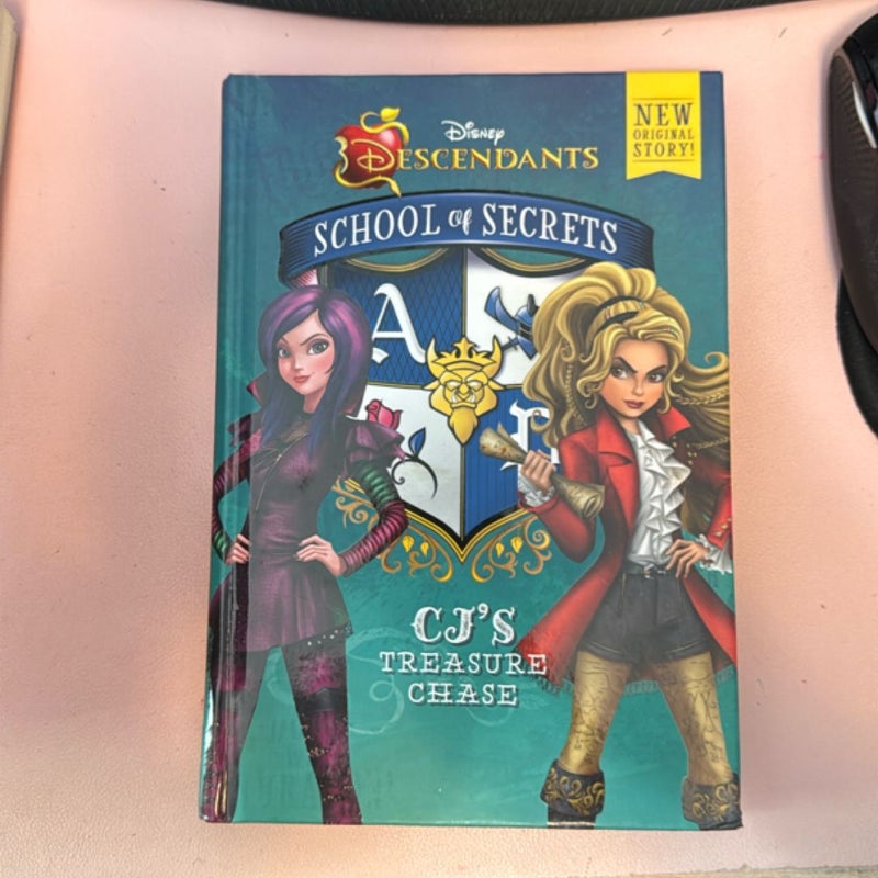 School of Secrets: CJ's Treasure Chase (Disney Descendants)