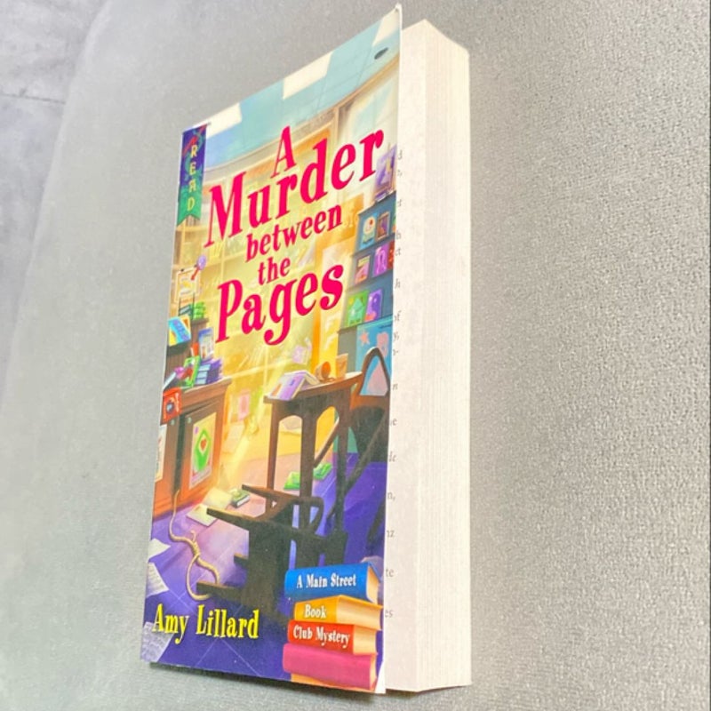 A Murder Between the Pages