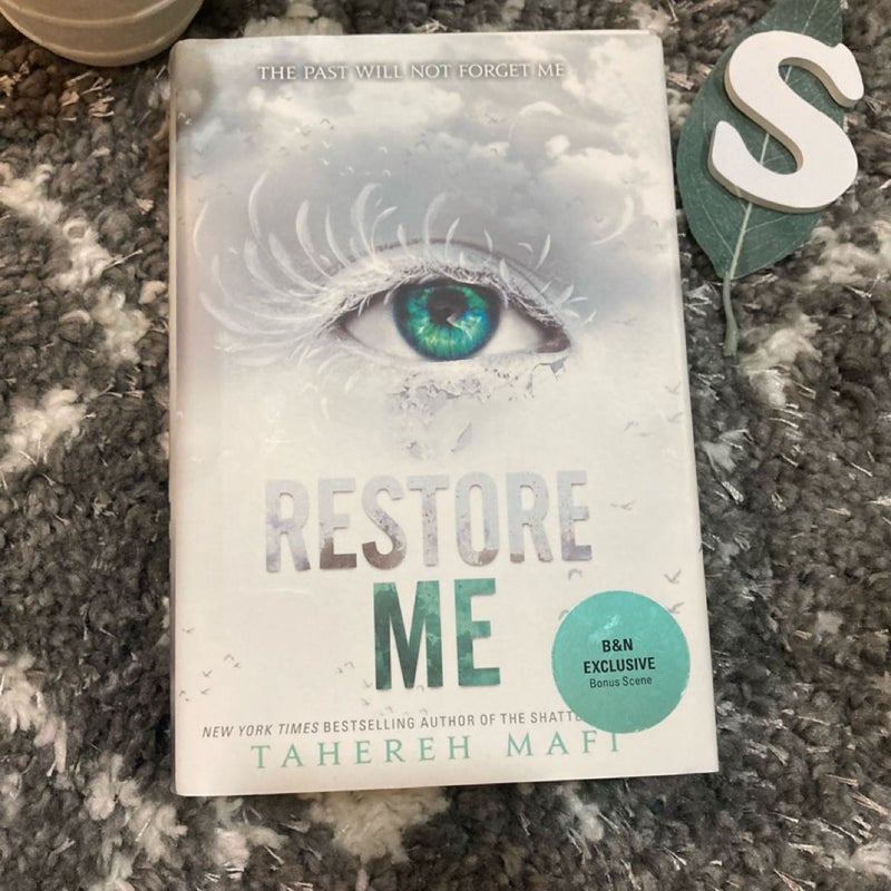 Shatter Me Series