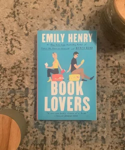 Book Lovers: Henry, Emily: 9781432896041: : Books