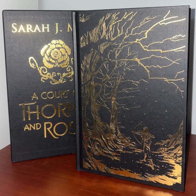 A Court of Thorns and Roses collector’s edition