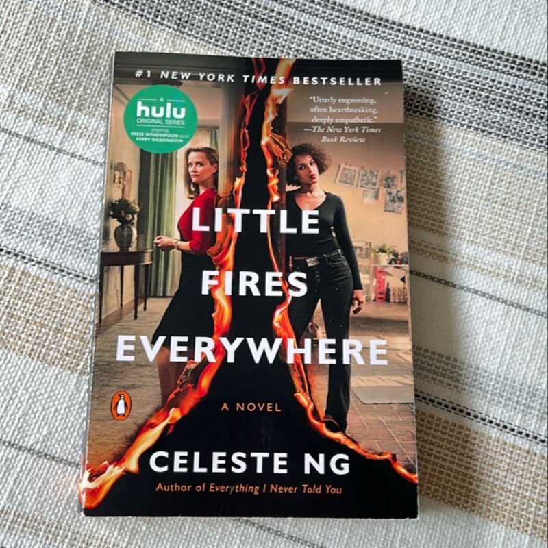 Little Fires Everywhere (Movie Tie-In)