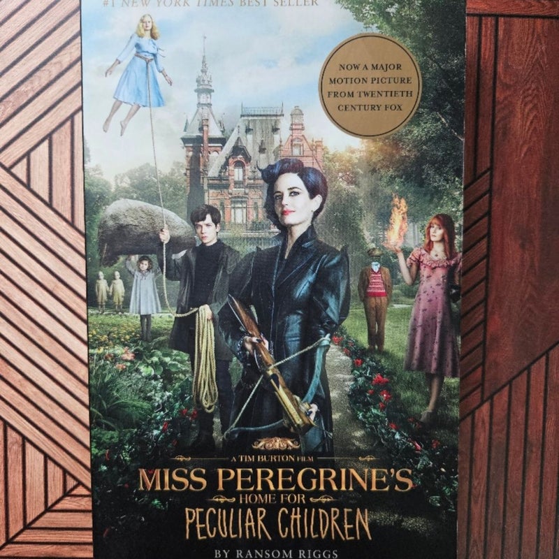 Miss Peregrine's Home for Peculiar Children (Movie Tie-In Edition)