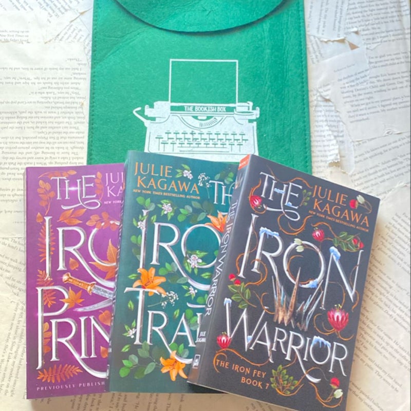 The Iron Fey Special Edition book set (book 5,6,7) (the iron prince, the iron traitor, the iron warrior) + book sleeve