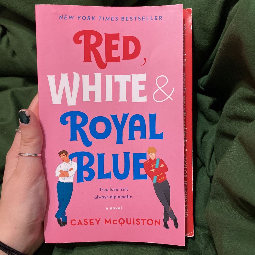  Red, White & Royal Blue: A Novel: 9781250316776: McQuiston,  Casey: Books