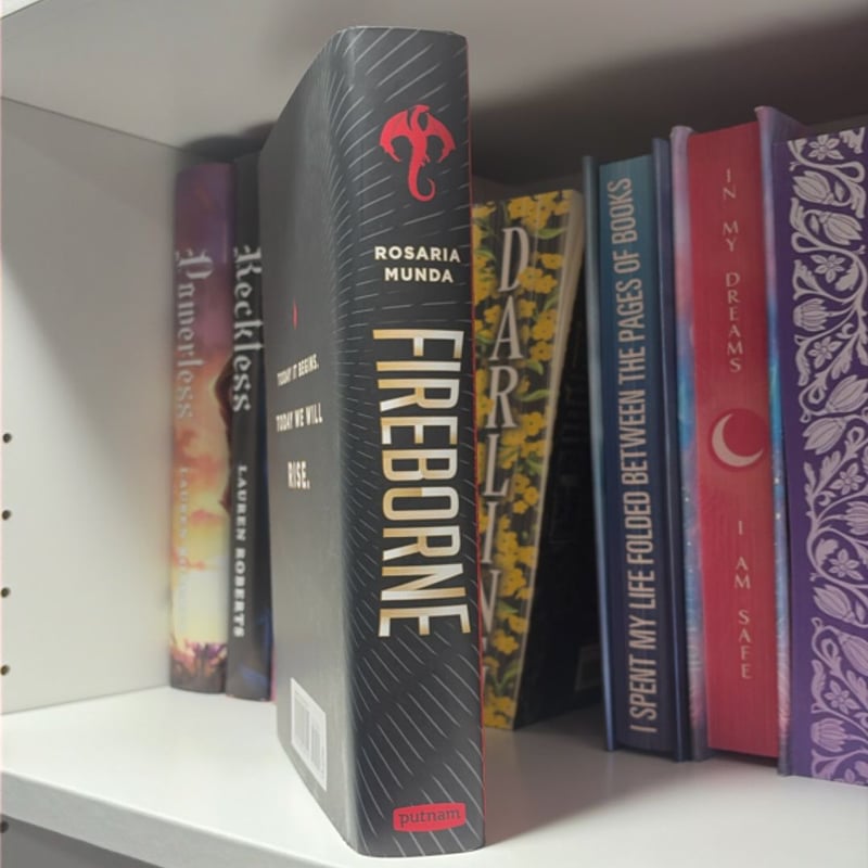 Fireborne by Rosaria Munda, Hardcover | Pangobooks