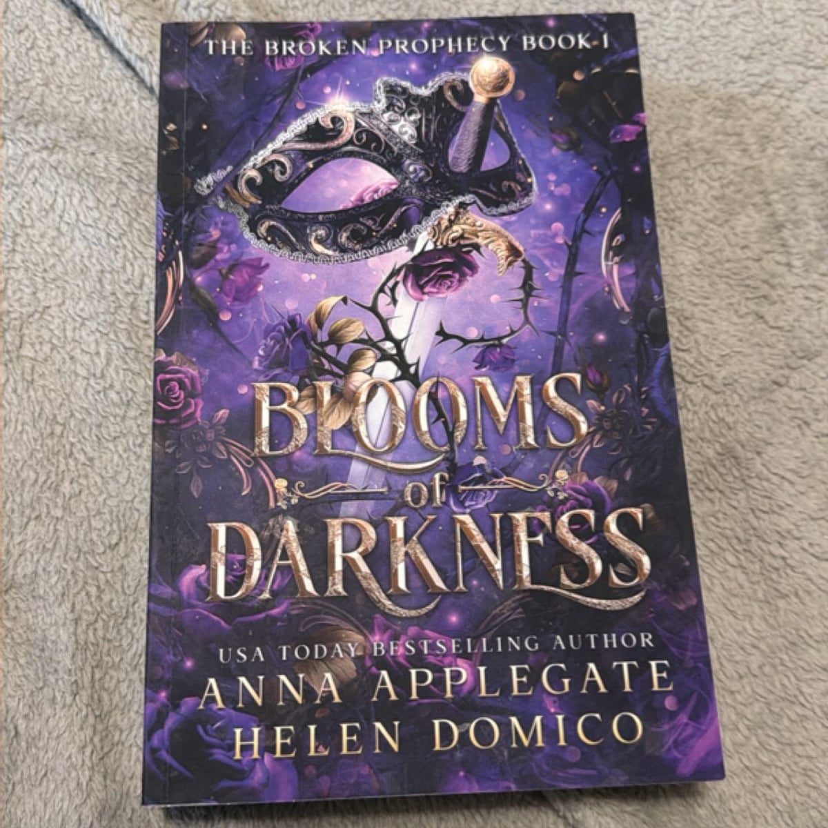 Blooms of Darkness (the Broken Prophecy Book 1) by Anna Applegate ...