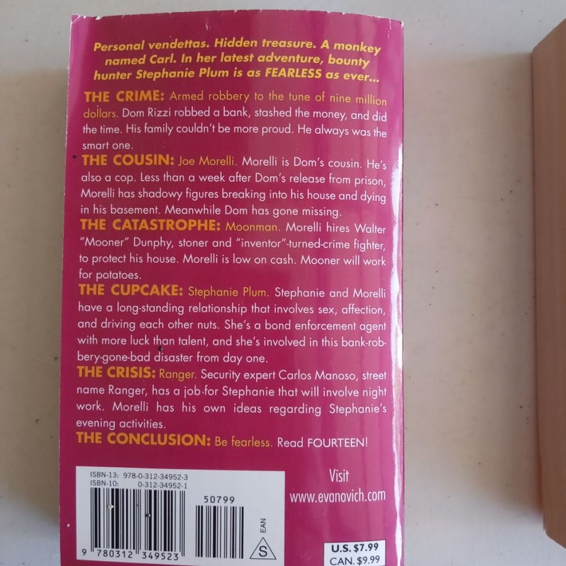 Janet Evanovich/Stephanie Plum paperbacks X 8: 6-8, 10-14