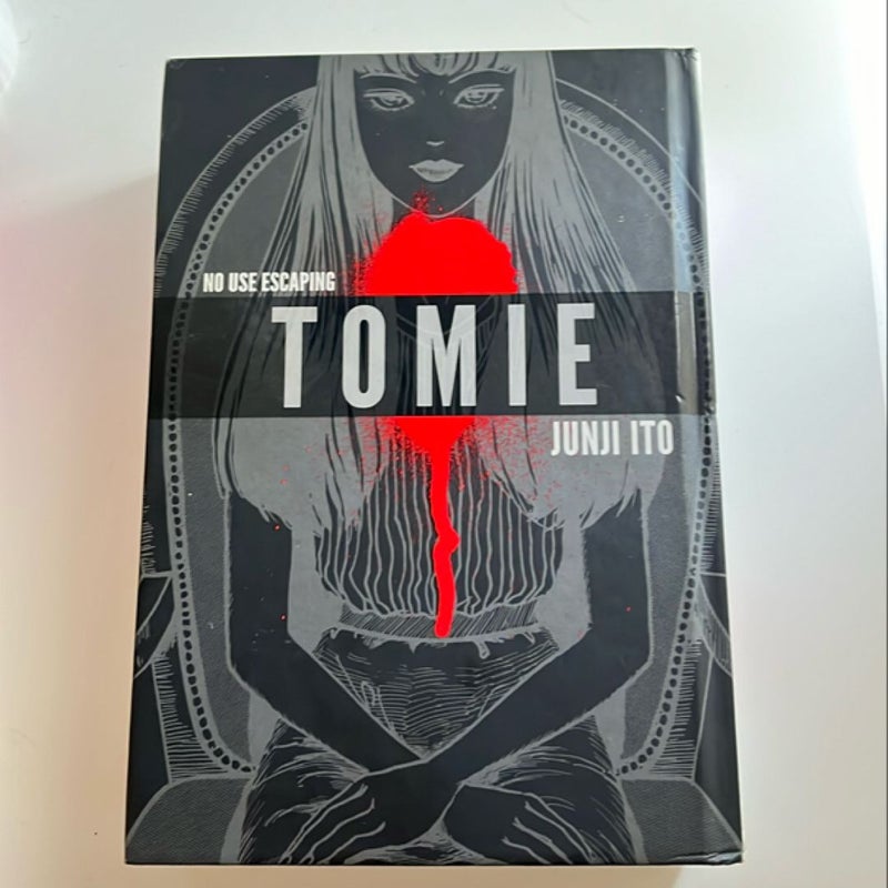 Tomie: Complete Deluxe Edition