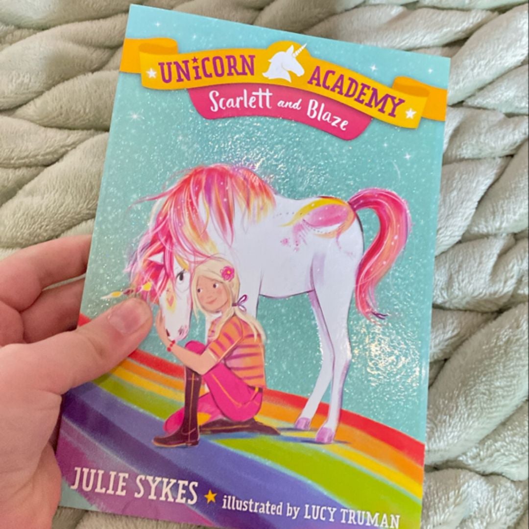 Unicorn Academy #2: Scarlett and Blaze