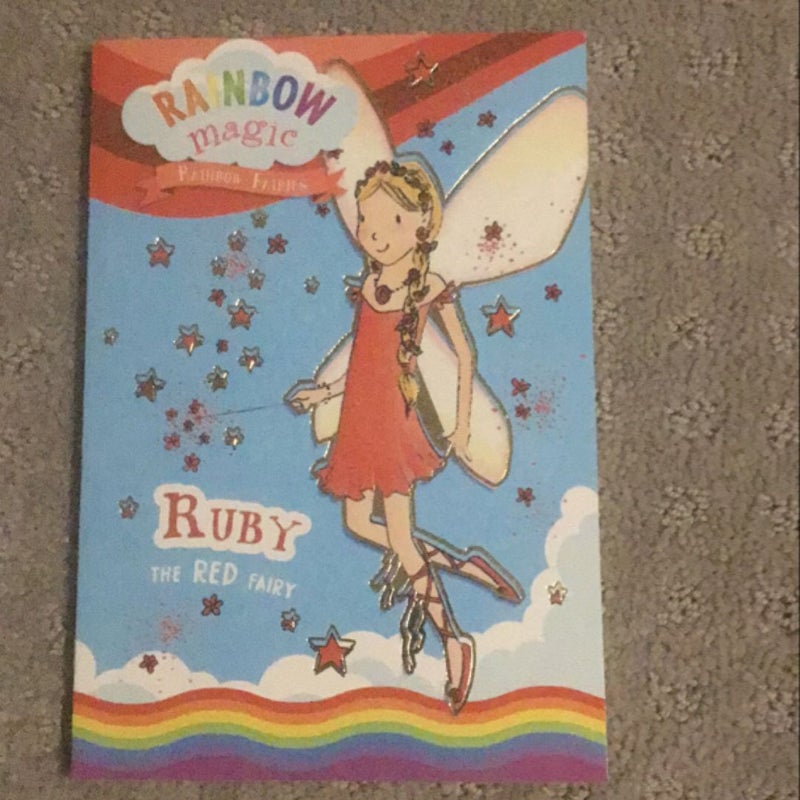 Rainbow Magic Rainbow Fairies Book #1: Ruby the Red Fairy