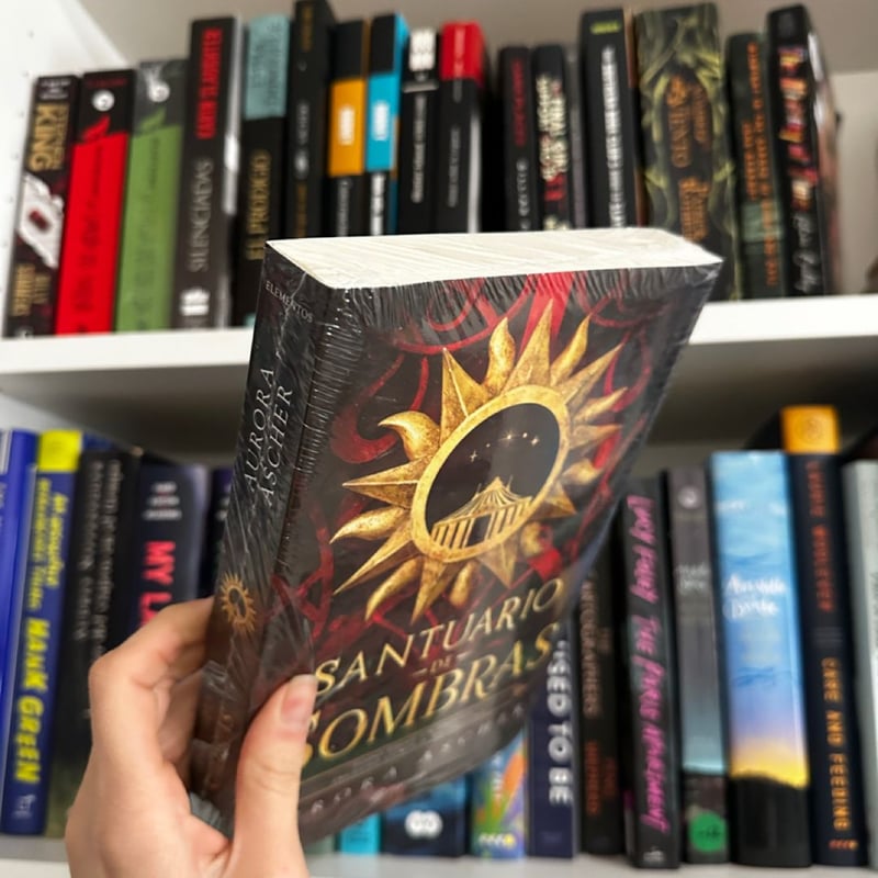 Elementos 1. Santuario de Sombras / Sanctuary of the Shadow