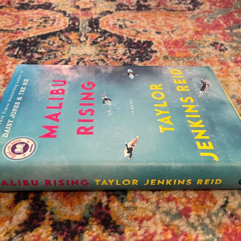 Malibu Rising: A Novel By Taylor Jenkins Reid HC VG