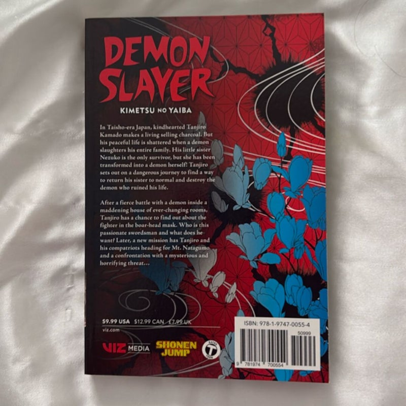 Demon Slayer: Kimetsu No Yaiba, Vol. 4
