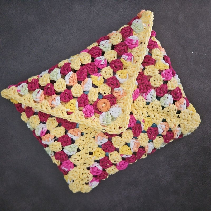 Crochet book sleeve