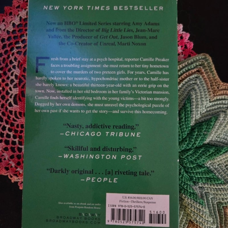 Sharp Objects (Movie Tie-In)