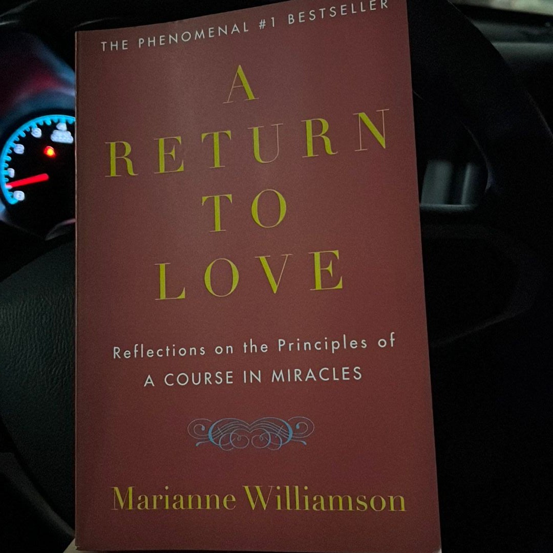The Gift of Change - (Marianne Williamson) by Marianne Williamson  (Paperback)